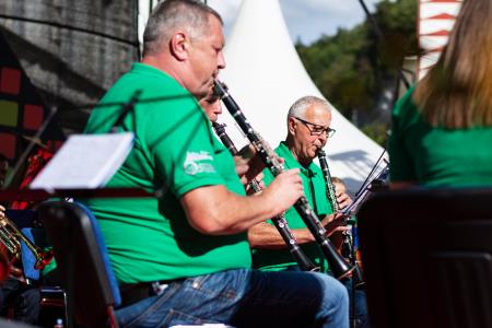 S soncem obsijan drugi festivalski dan 50. Dnevov narodnih noš in oblačilne dediščine v Kamniku (83)